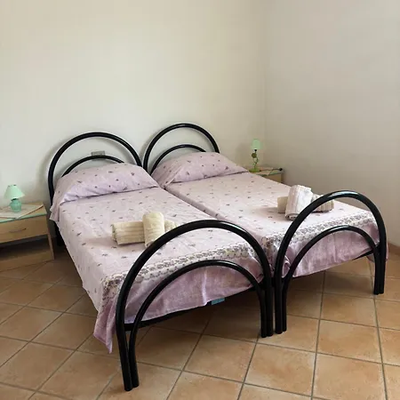 Casa 4 - S'apposentu Feriehus Posada (Sardinia)